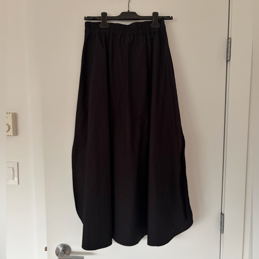 Massimo dutti black cotton midi skirt wihh the side slits